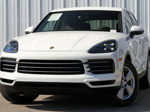 Used 2020 Porsche Cayenne image 3