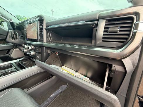 Used 2024 Ford F250 Lariat w/ Sport Appearance Package AWD/4WD image 30