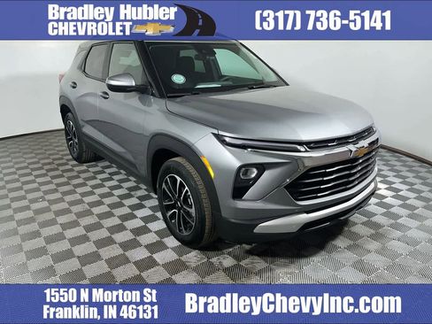 Used 2025 Chevrolet TrailBlazer LT FWD image 1