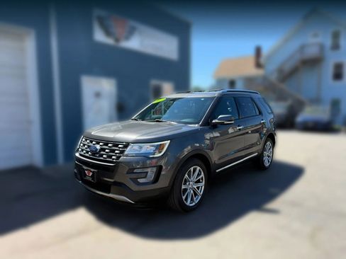 Used 2017 Ford Explorer Limited AWD/4WD image 4