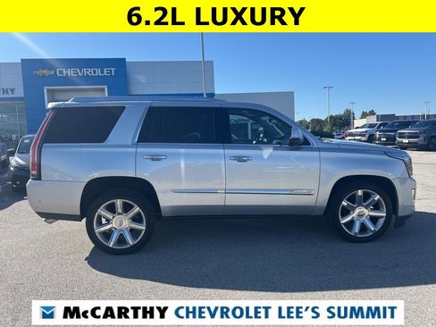 Used 2019 Cadillac Escalade Luxury image 13