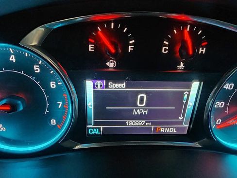 Used 2018 Chevrolet Traverse LT image 17