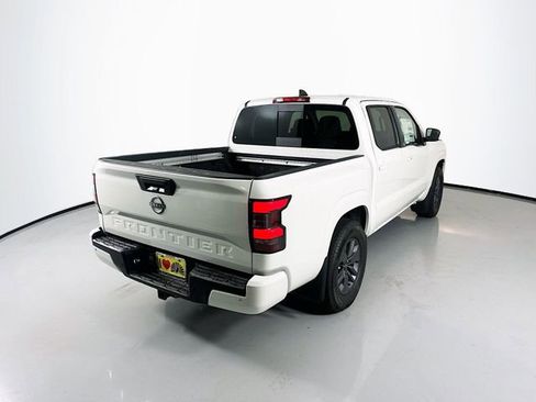 New 2025 Nissan Frontier SV w/ SV Convenience Package image 7