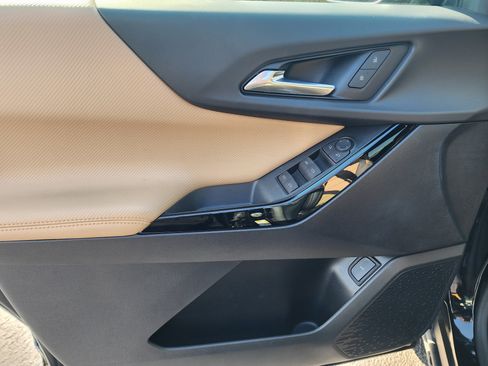 New 2025 Chevrolet Equinox ACTIV w/ Safety and Technology Package image 24