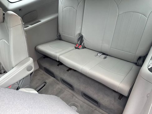 Used 2016 Buick Enclave Premium w/ Experience Buick Package FWD image 33