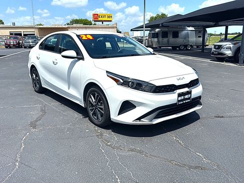 Used 2024 Kia Forte LXS FWD image 2