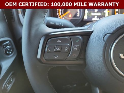Certified 2025 Jeep Gladiator Sport AWD/4WD image 30