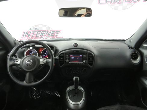 Used 2017 Nissan Juke S image 11