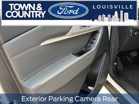 Used 2025 Ford Explorer Active w/ Active Comfort Package AWD/4WD image 10