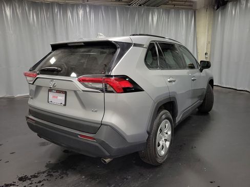 Used 2020 Toyota RAV4 LE image 8