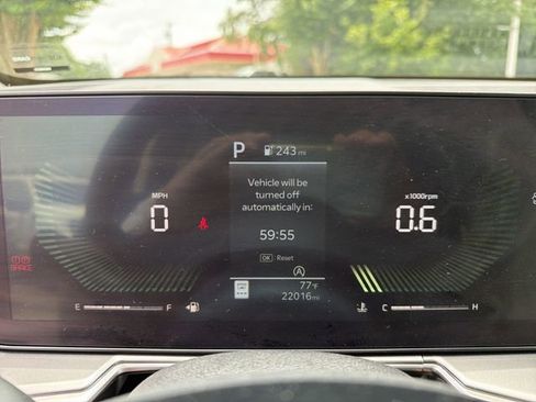Used 2024 Kia Sorento S w/ Panoramic Sunroof Package FWD image 15