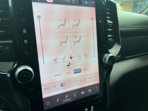 Used 2025 RAM 1500 Laramie image 22