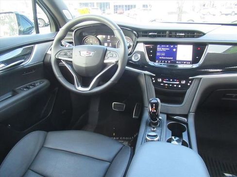 Certified 2024 Cadillac XT6 Sport w/ Technology Package image 13