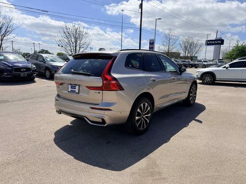 Certified 2025 Volvo XC60 B5 Plus image 6