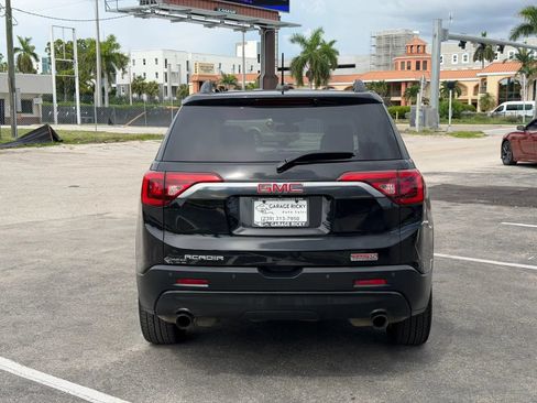 Used 2017 GMC Acadia SLT AWD/4WD image 6
