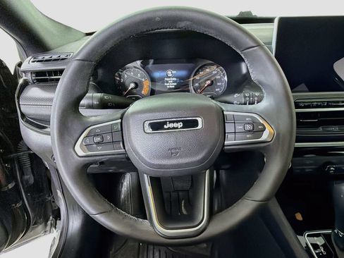 Used 2024 Jeep Compass Latitude w/ Altitude Special Edition AWD/4WD image 15