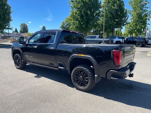 Used 2022 GMC Sierra 3500 Denali w/ Denali Black Diamond Edition AWD/4WD image 3
