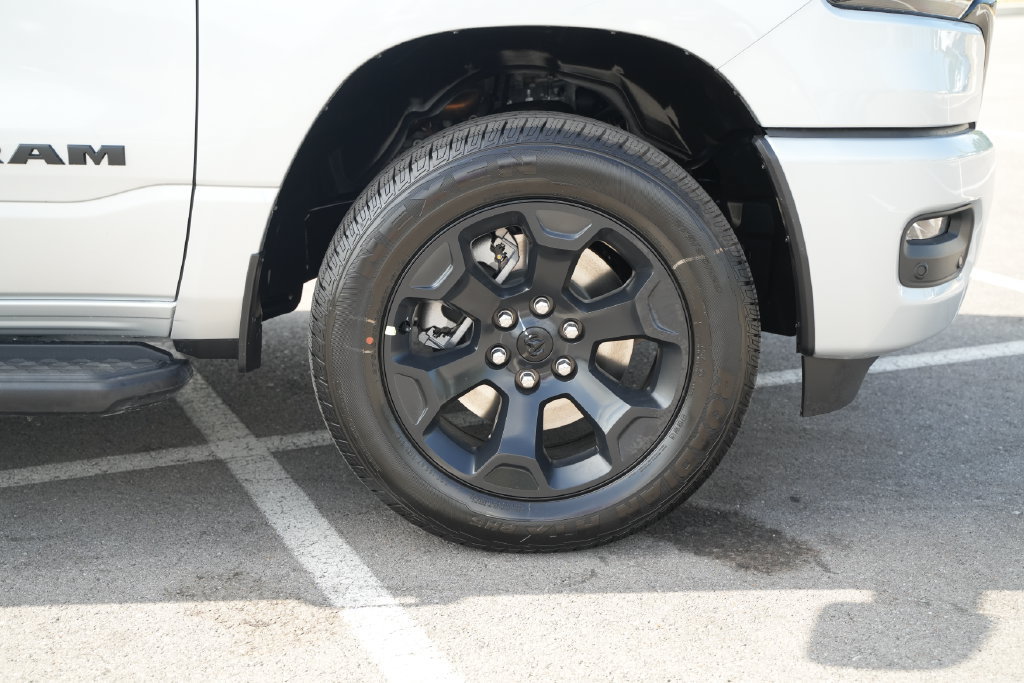 New 2026 RAM 1500 Express AWD/4WD image 47
