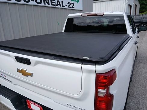 Used 2025 Chevrolet Silverado 1500 Custom RWD image 7