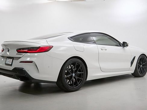 Used 2022 BMW M850i xDrive Coupe image 11
