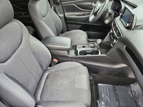 Used 2019 Hyundai Santa Fe SE FWD image 17