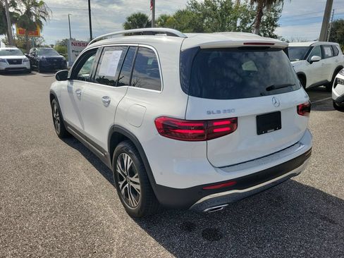 Used 2024 Mercedes-Benz GLB 250 4MATIC image 4