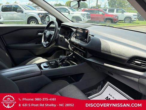 Certified 2025 Nissan Rogue SV AWD/4WD image 35