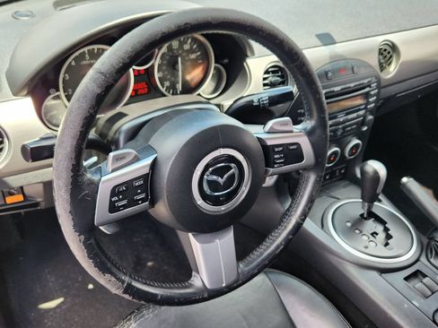 Used 2010 MAZDA MX-5 Miata Grand Touring w/ Premium Pkg RWD image 31