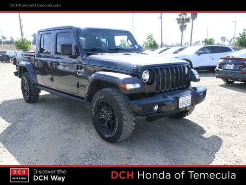 Used 2021 Jeep Gladiator Sport AWD/4WD image 3