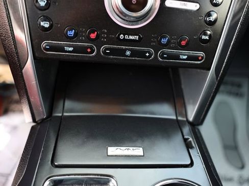 Used 2019 Ford Explorer Limited w/ Class III Trailer Tow Package image 32