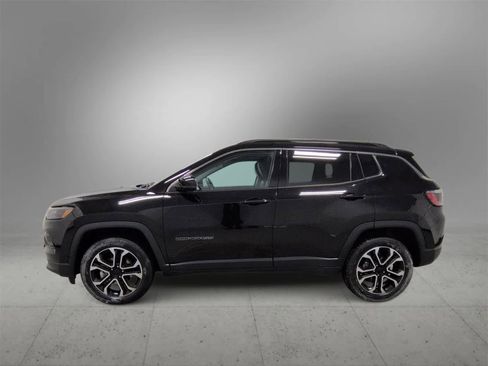 Certified 2022 Jeep Compass Limited image 5