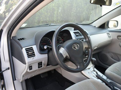 Used 2012 Toyota Corolla LE FWD image 14