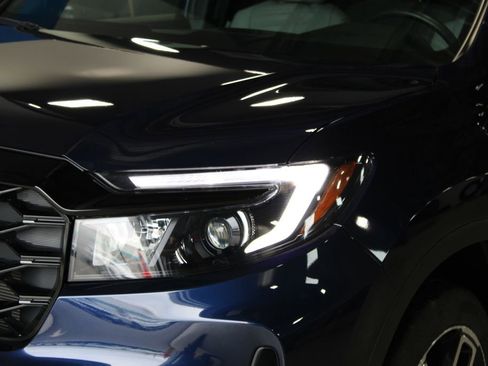 Used 2023 Honda Passport Elite image 2