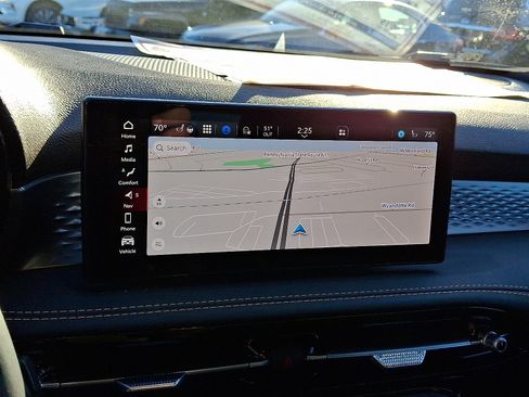 New 2025 Alfa Romeo Tonale image 13