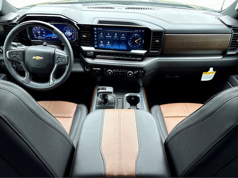 New 2025 Chevrolet Silverado 1500 High Country image 4