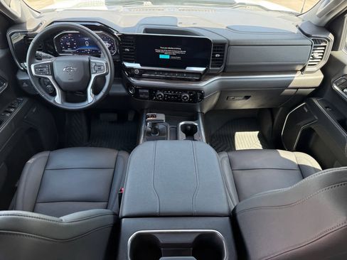 Used 2024 Chevrolet Silverado 1500 LT Trail Boss w/ Convenience Package II AWD/4WD image 12