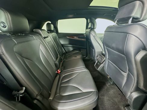 Used 2019 Lincoln Nautilus Reserve AWD/4WD image 42