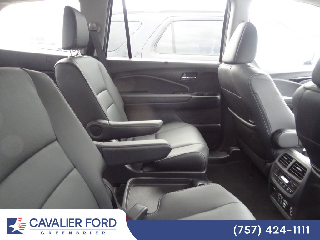 Used 2021 Honda Pilot Touring image 11