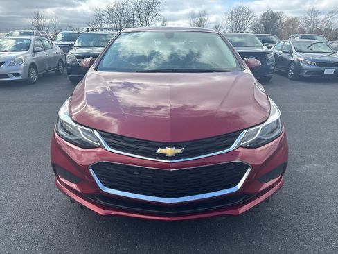 Used 2018 Chevrolet Cruze LT w/ Convenience Package image 10