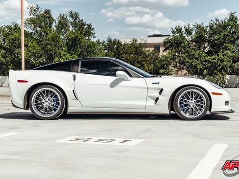 Used 2011 Chevrolet Corvette ZR1 w/ Preferred Equipment Group RWD image 12