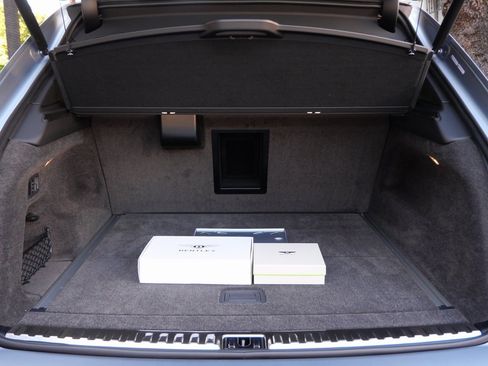 New 2025 Bentley Bentayga Extended Wheelbase image 29