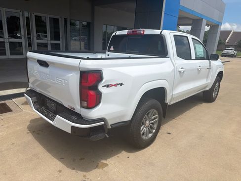 New 2026 Chevrolet Colorado LT w/ LT Convenience Package AWD/4WD image 7