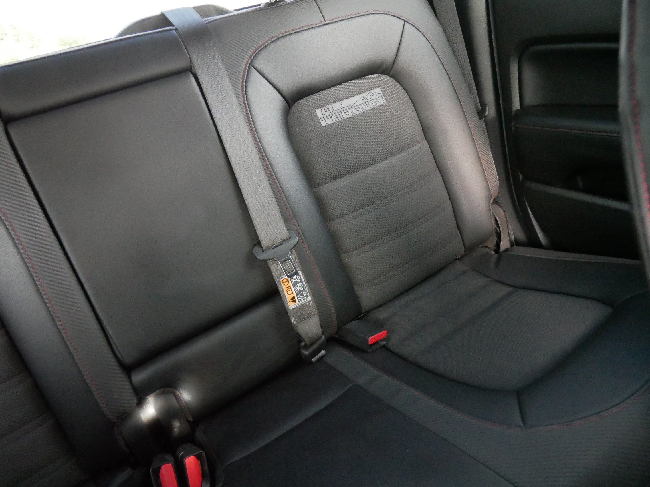 Used 2015 GMC Canyon SLE w/ All-Terrain Package AWD/4WD image 14