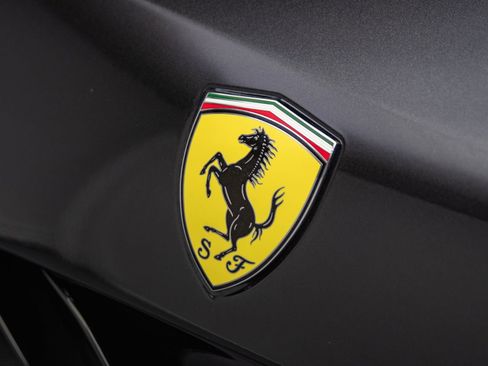 Used 2018 Ferrari GTC4Lusso AWD/4WD image 39