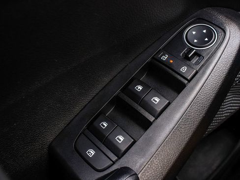 Used 2025 Kia Seltos LX AWD/4WD image 10