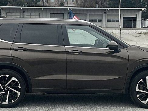 Used 2024 Mitsubishi Outlander SEL image 7