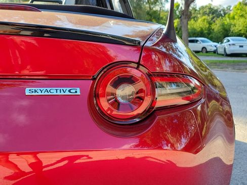 New 2026 MAZDA MX-5 Miata Club w/ Interior Package RWD image 9