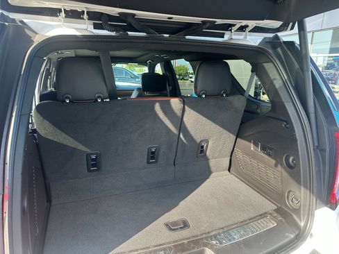 Used 2023 GMC Yukon Denali Ultimate image 11