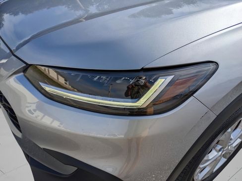 Used 2023 Honda HR-V LX image 10