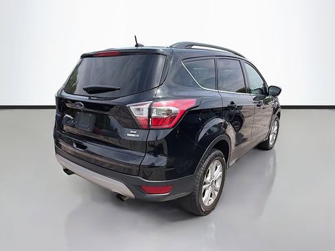 Used 2017 Ford Escape SE w/ Equipment Group 201A AWD/4WD image 9